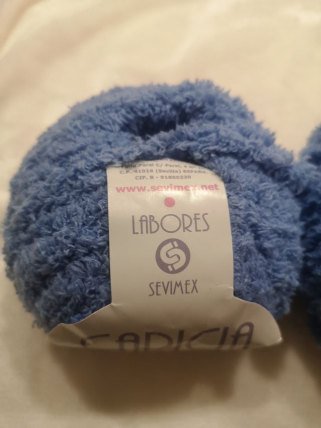 Ovillos de lana variados