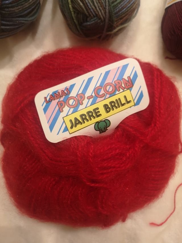 Ovillos de lana variados