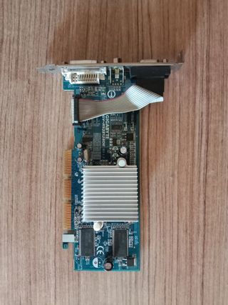 Tarjeta grafica retro agp ATI 9250