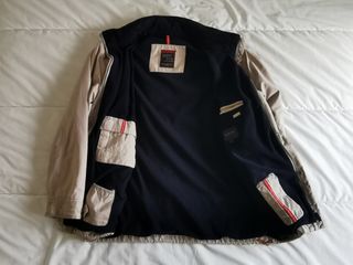 Abrigo hombre con forro y gorro lluvia