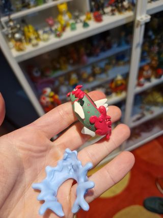 Figura pokemon basculegion takara TOMY ARTS