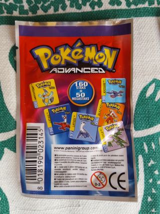 Box de 17 sobres Pokemon imanes