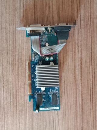Tarjeta grafica retro agp Nvidia GeForce FX 5200