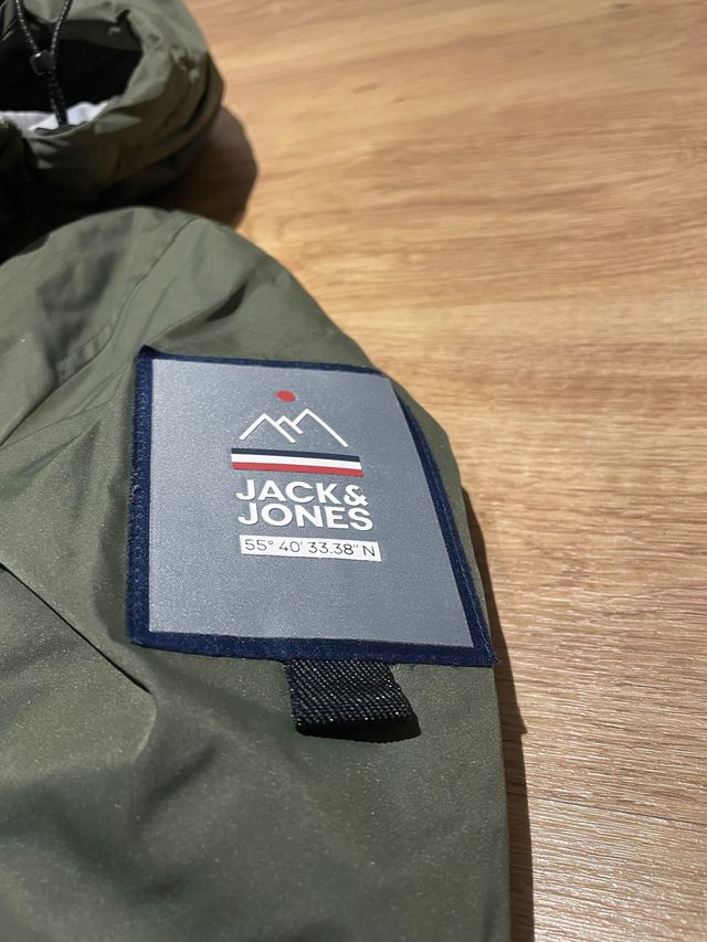 ABRIGO HOMBRE IMPERMEABLE