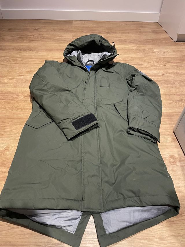 ABRIGO HOMBRE IMPERMEABLE