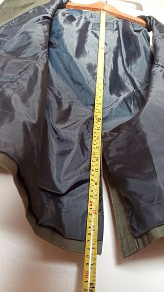 Gabardina verde entallada talla S