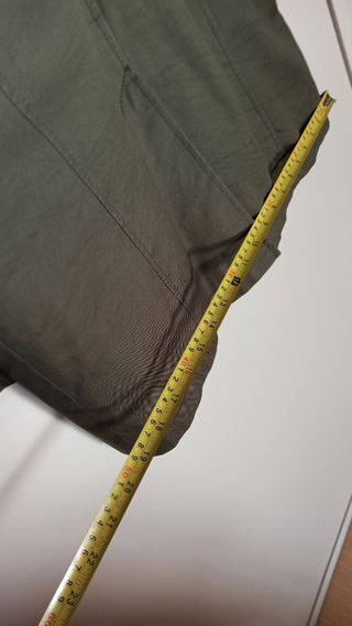 Gabardina verde entallada talla S