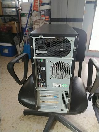 Torre PC, procesador de 8 nucleos 