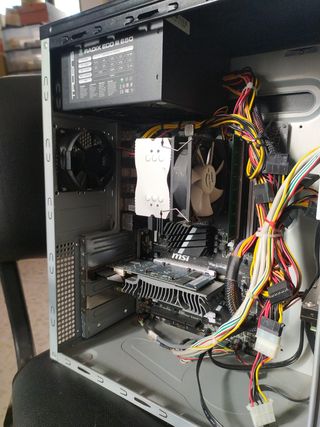 Torre PC, procesador de 8 nucleos 