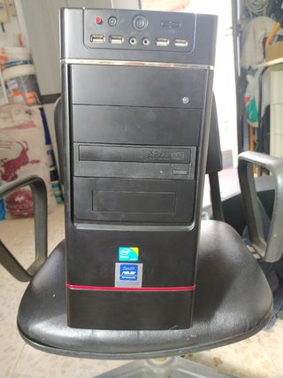 Torre PC, procesador de 8 nucleos 