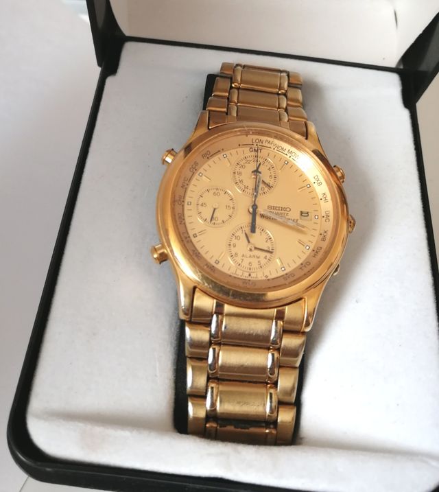 Reloj Seiko Quartz world time.