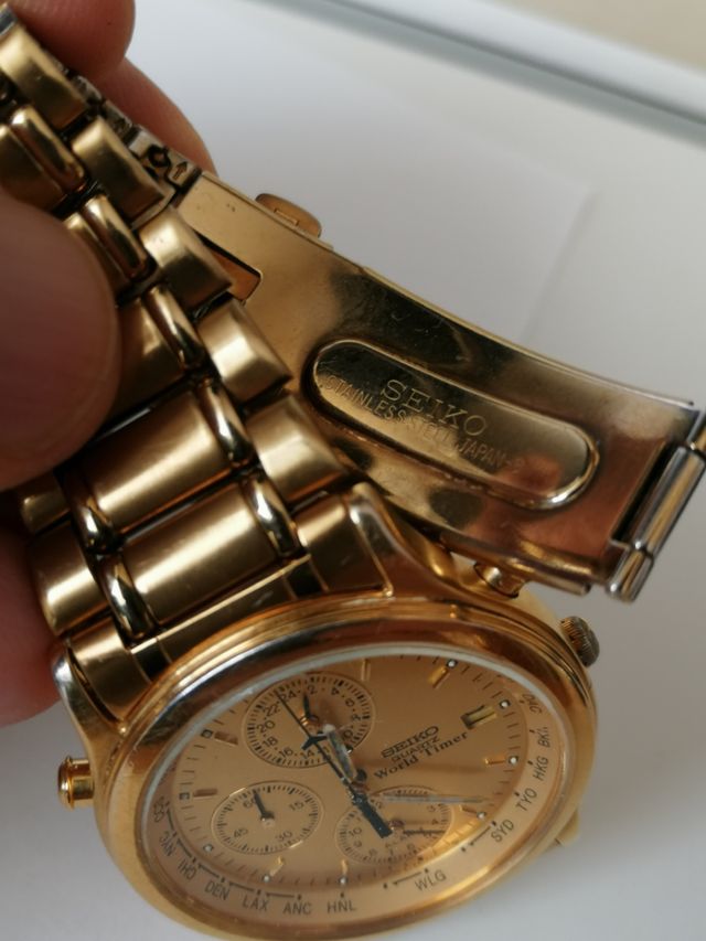 Reloj Seiko Quartz world time.