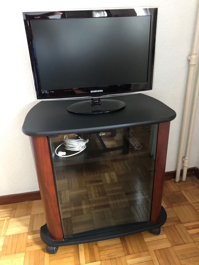 Mesa auxiliar,baldas de madera cristal y ruedas