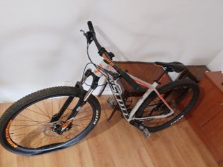Bicicleta synccros  Scott de montaña.