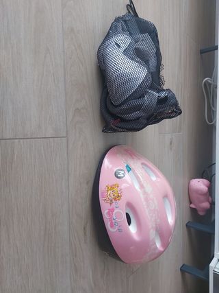 Casco y protecciones de patines y bici