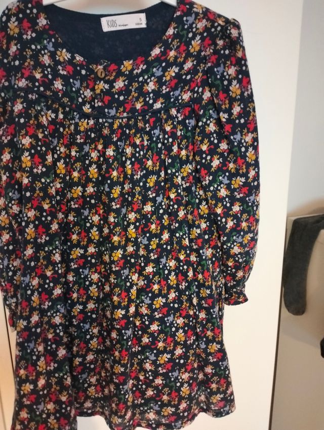 Vestido kids el corte inglés.talla 5