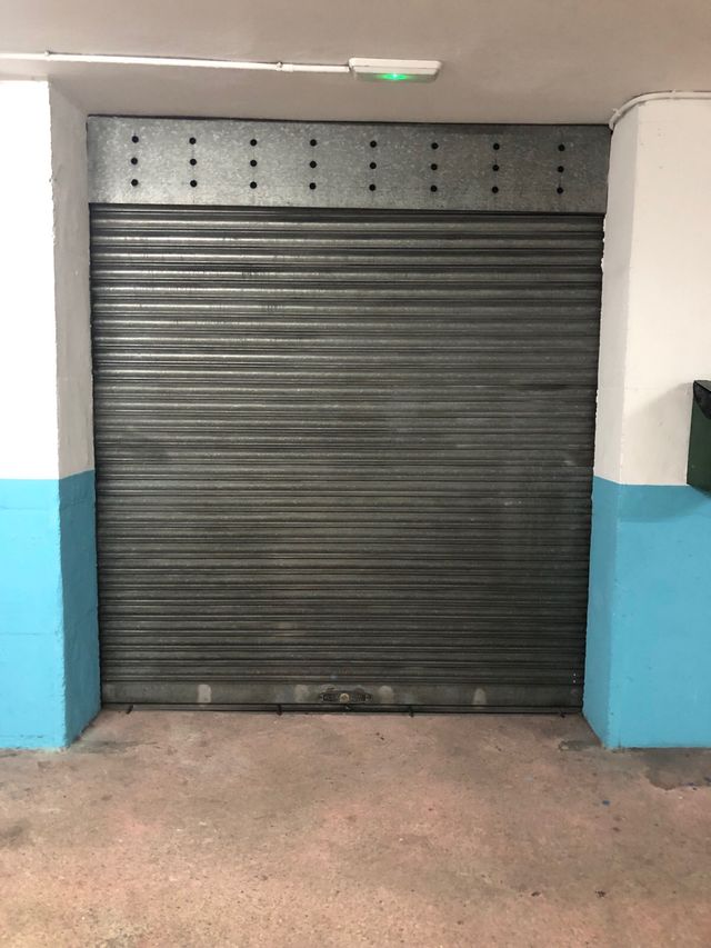 Garaje cerrado en alquiler