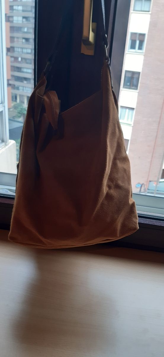 BOLSO DE PIEL