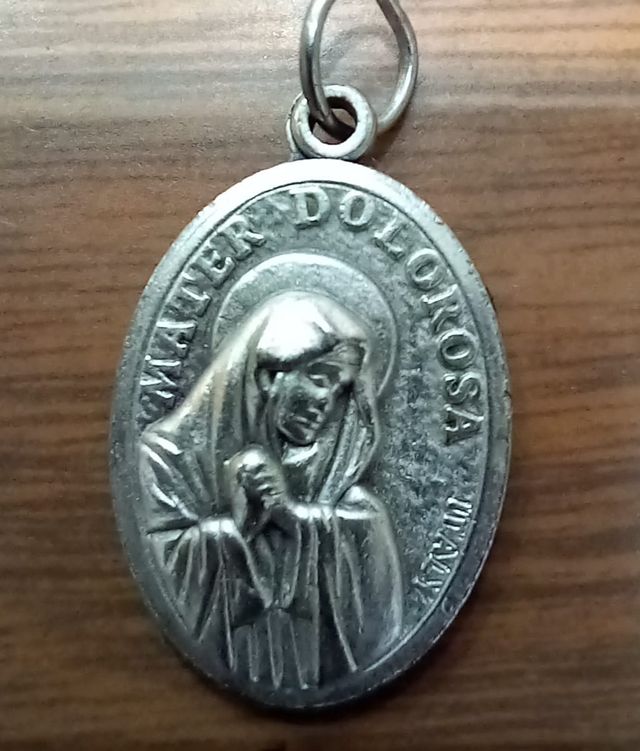 medalla mater dolorosa reverso ecce homo en plata 