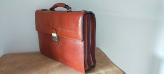 Maletin de piel color marrón