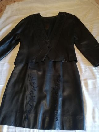 Traje chaqueta en cuero T. 44