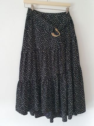Falda negra con lunares