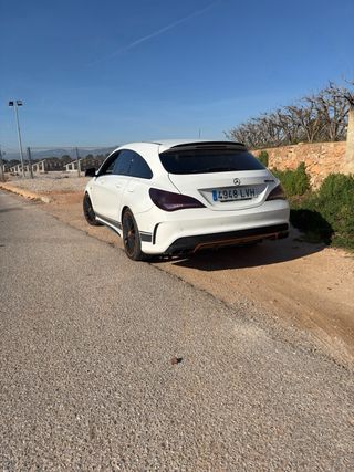Mercedes-Benz Clase CLA 2015