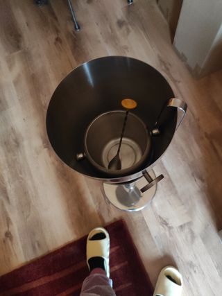 Cubitera con pie acero inoxidable