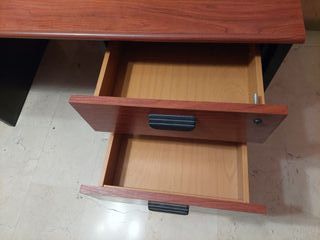 Mesa de oficina o estudio