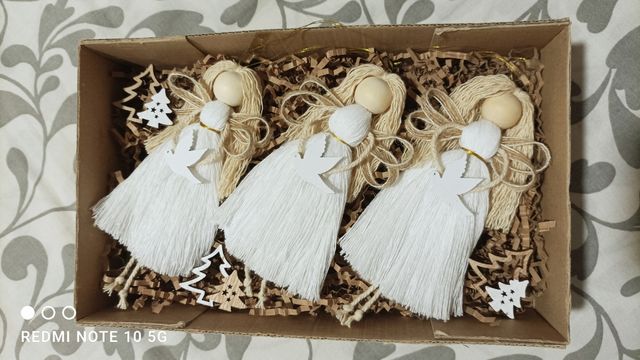 Andgeles de macramé echos a mano