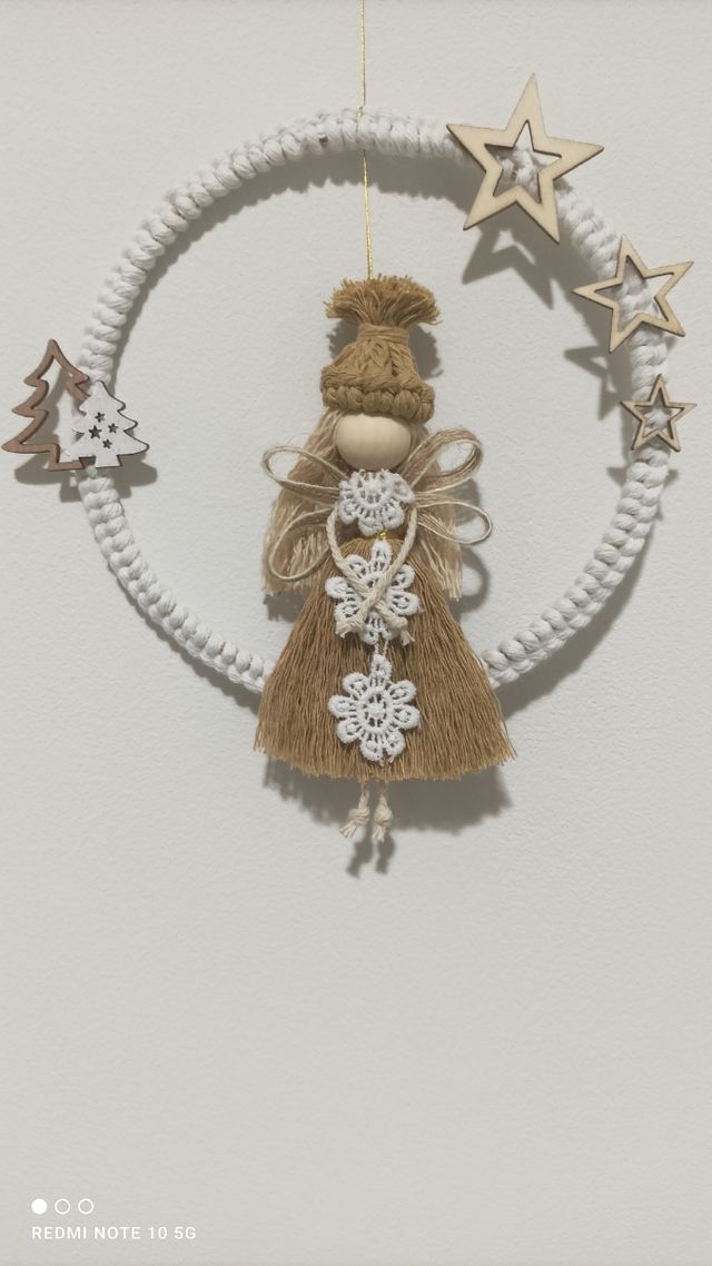 Andgeles de macramé echos a mano