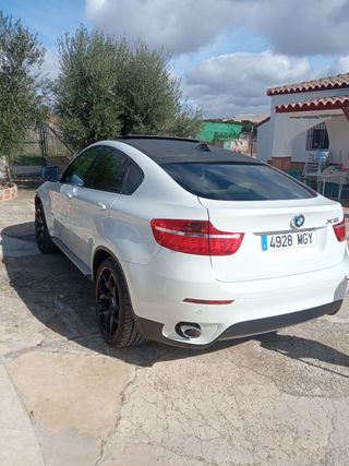 BMW X6 2011
