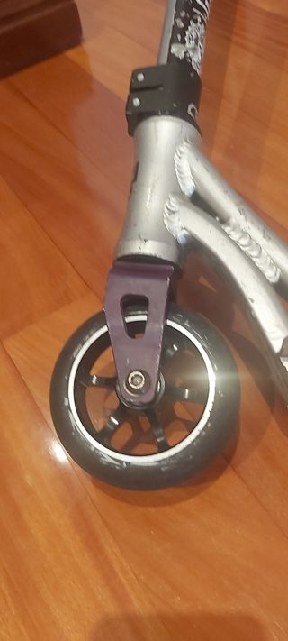 Scooter patin freestyle