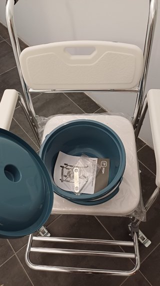 Silla de baño para persona mayor