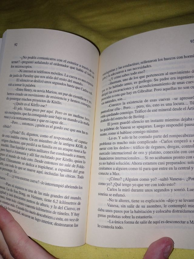Libro "Terror bajo los hielos".