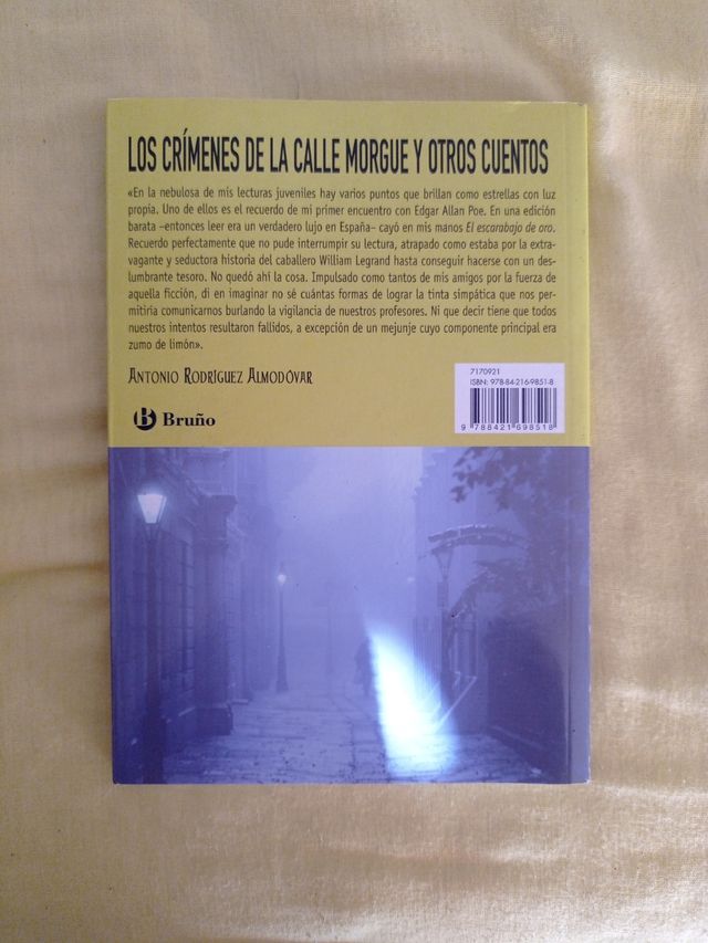 "Crímenes en la calle morgue y otros cuentos".