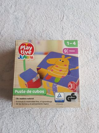 Puzzle de cubos de madera