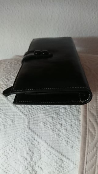 Elegante cartera/billetera, piel, negra