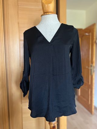 Blusa manga 3/4 Stradivarius.