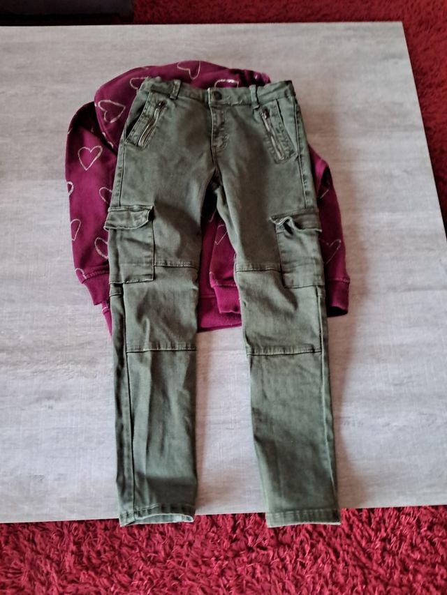 Conjunto de sudadera y pantalón