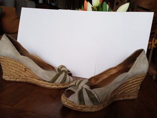 Zapato/cuña beige y verde