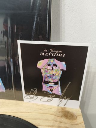 FIRMADO // LOS VINAGRES // BUEN CLIMA