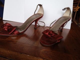 Sandalias granates Adolfo Domínguez