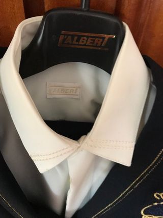 Traje de comunión puesto 1 vez