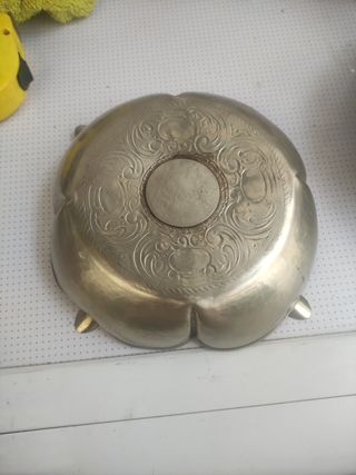 Cenicero piedras y escudo moneda