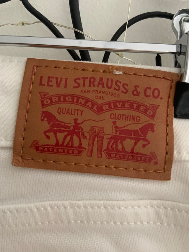 BLACK FRIDAY Levis Jeans Branco