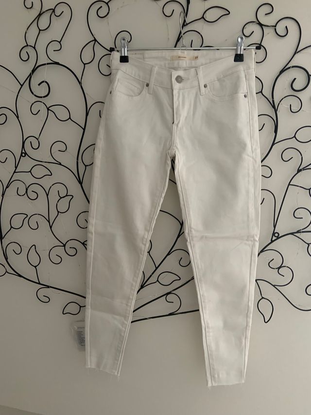 BLACK FRIDAY Levis Jeans Branco