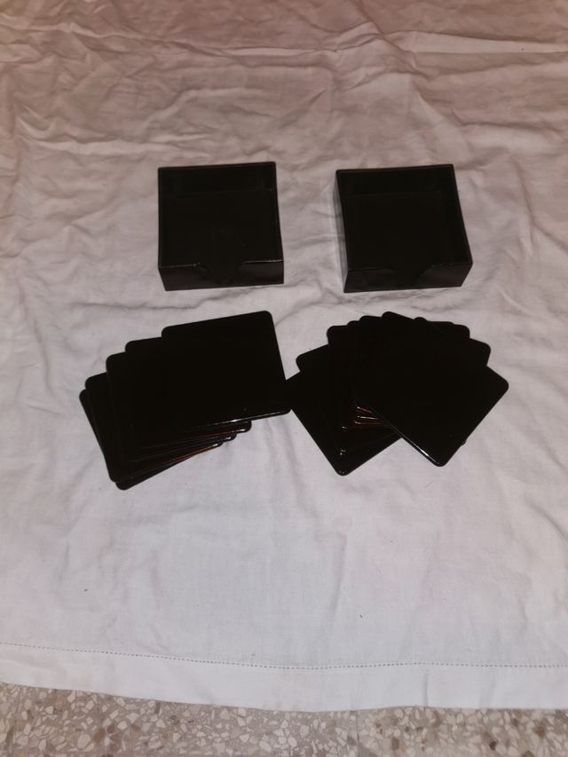 Sottobicchieri neri  plastica