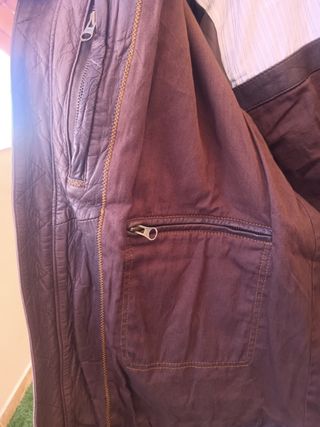Cazadora de piel Massimo Dutti. talla L/40