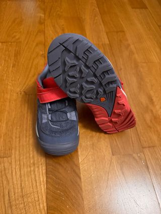 Tenis de trekking talla 32
